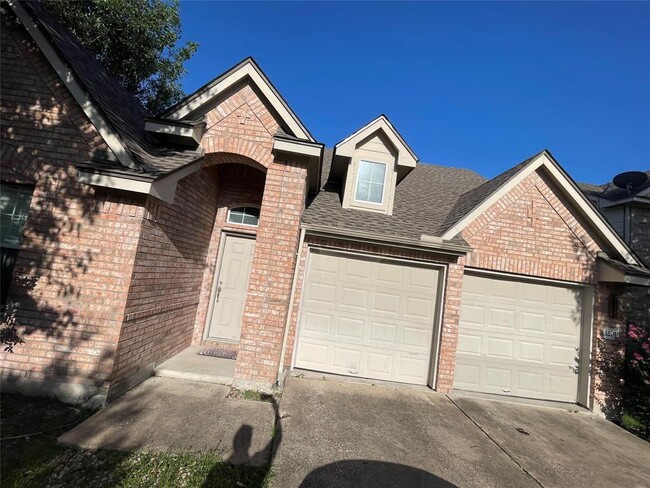 Primary Photo - 3201 Winding Shore Ln
