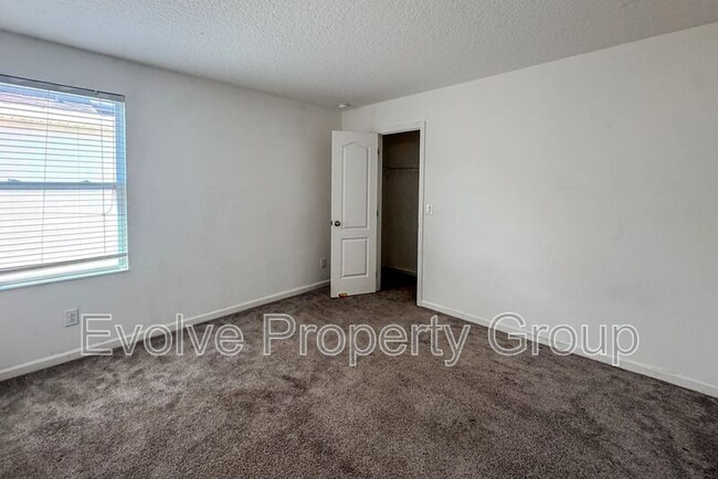 Building Photo - 2423 Liner Ave
