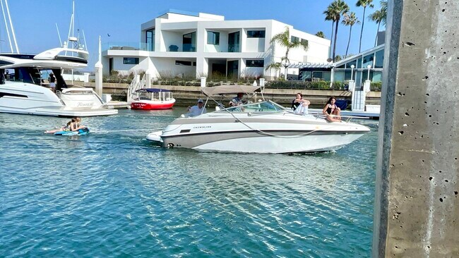 Building Photo - 49 Kingston Ct S