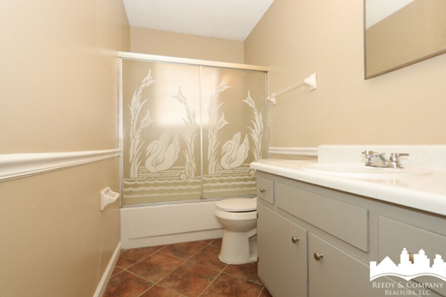 Building Photo - 5343 Cedar Bluff Dr