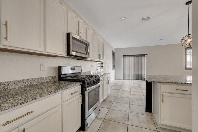 Building Photo - 5128 Granite Basin St