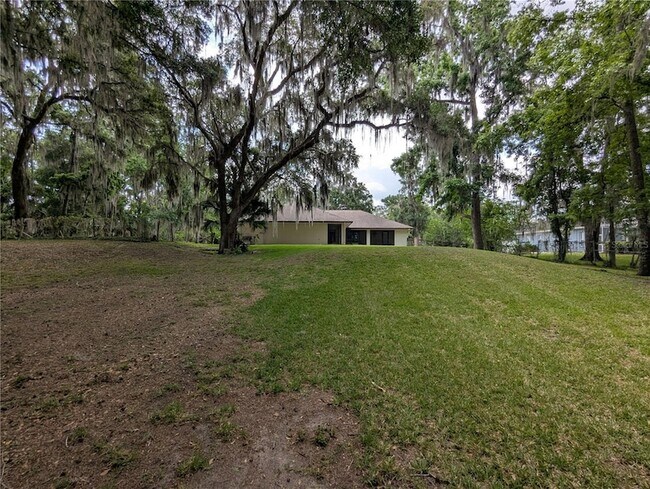 Building Photo - 8930 SE 17th Ct