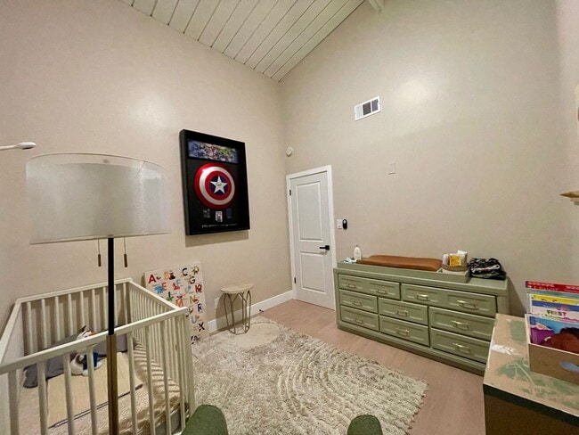 Building Photo - Gorgeous Mid century Modern home in San Ca...