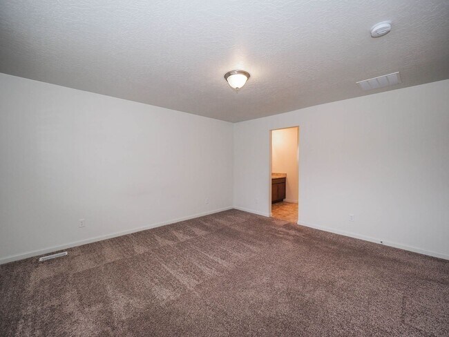 Building Photo - Cute single family home in Saratoga Springs