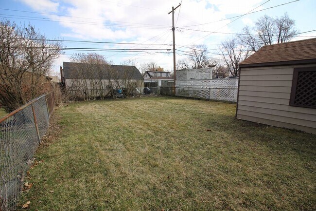 Building Photo - Taylor Home for Rent