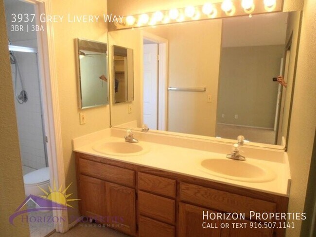 Building Photo - 3937 Grey Livery Way