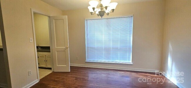 Building Photo - 3738 Sweetgrass Ln