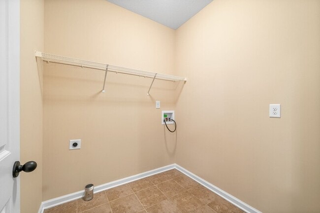 Building Photo - 1313 Allmon Dr