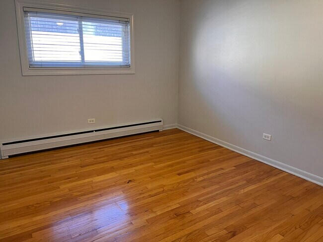 Building Photo - 427 S Euclid Ave