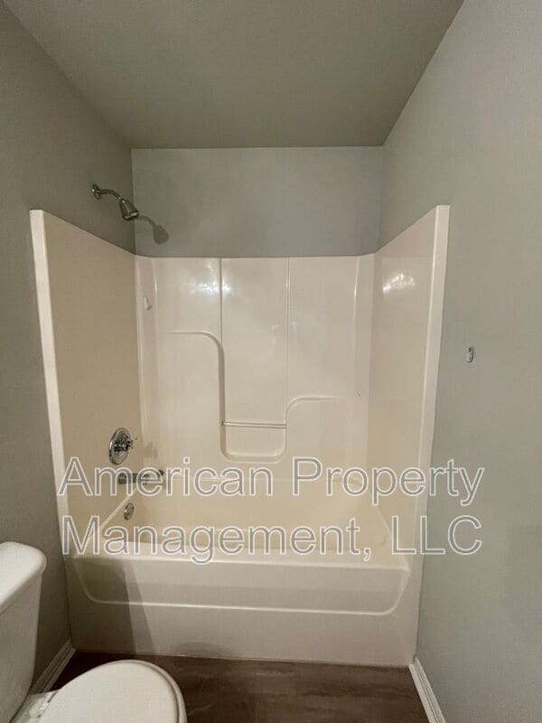 Building Photo - 11108 N 143rd E Ave