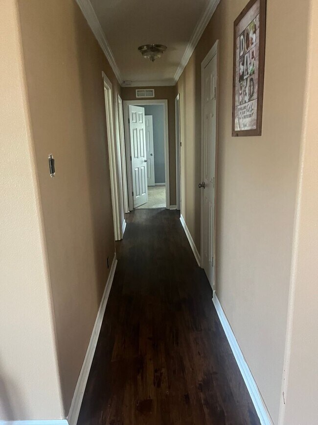 Building Photo - Charming 3BR House in Baton Rouge