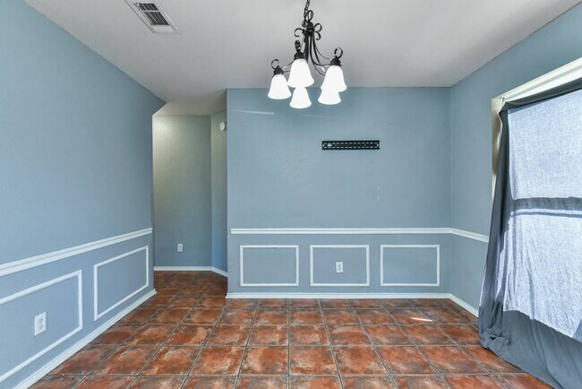 Building Photo - 5303 Western Swing Ct