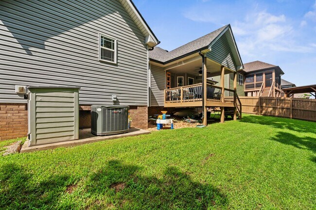 Building Photo - 1048 Harrison Way