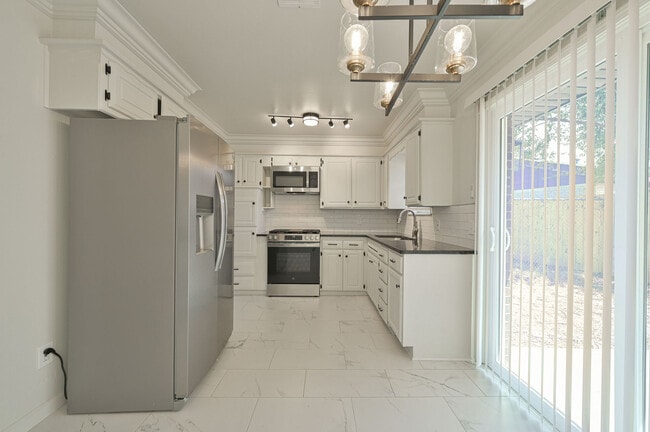 Building Photo - 3912 Parkwoods Ln