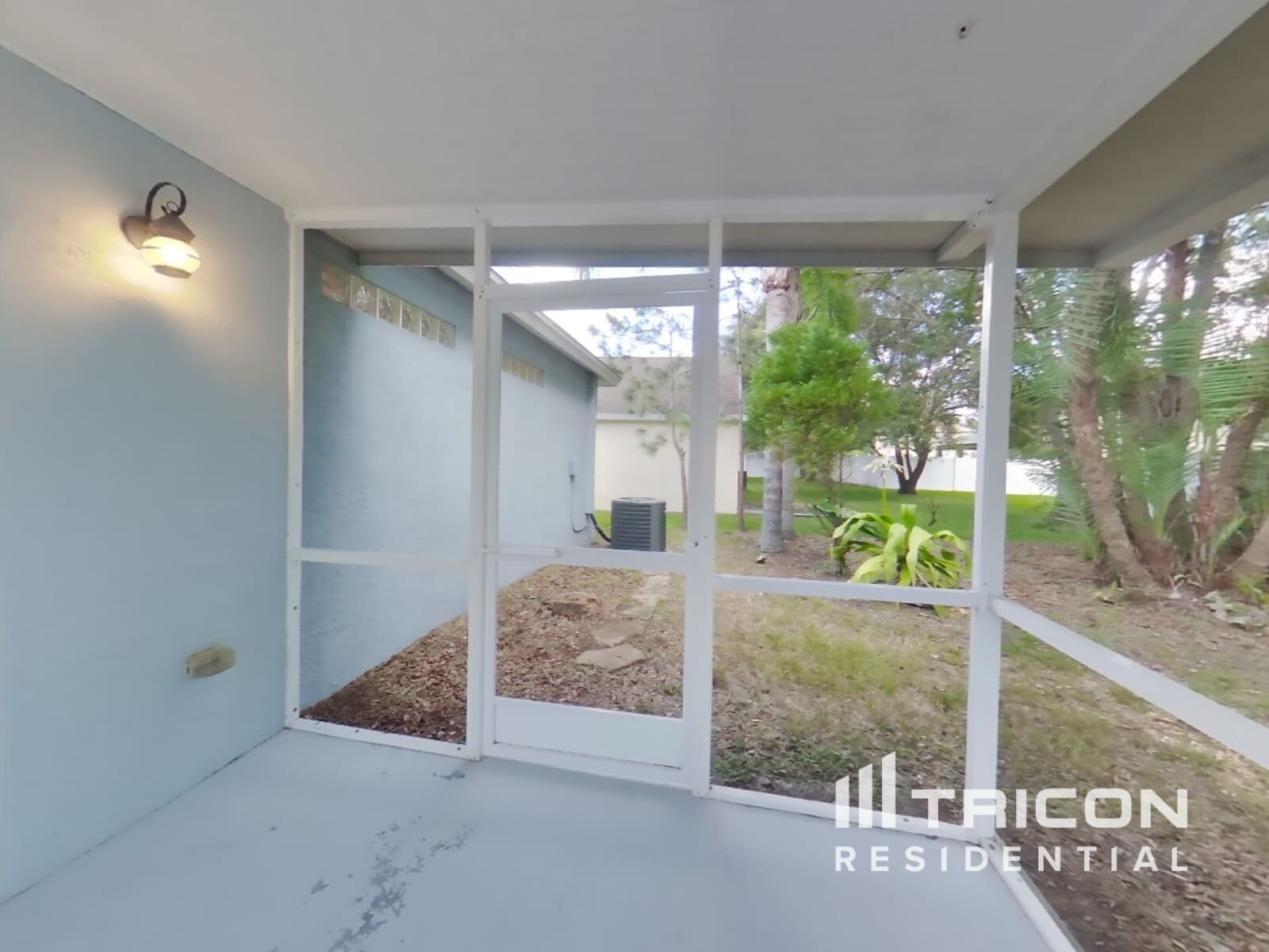 Building Photo - 5020 Anclote River St