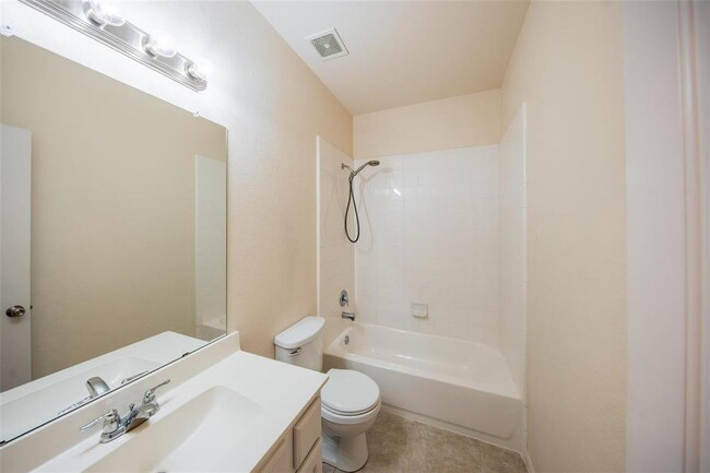 Building Photo - 1613 Summer City Dr