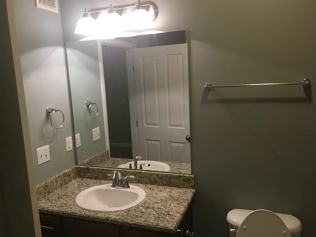 Secondary Bathroom - 2310 Elliott Ave