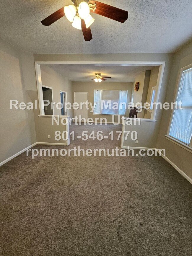 Building Photo - 3 Bedroom 1 Bath Ogden Home Available