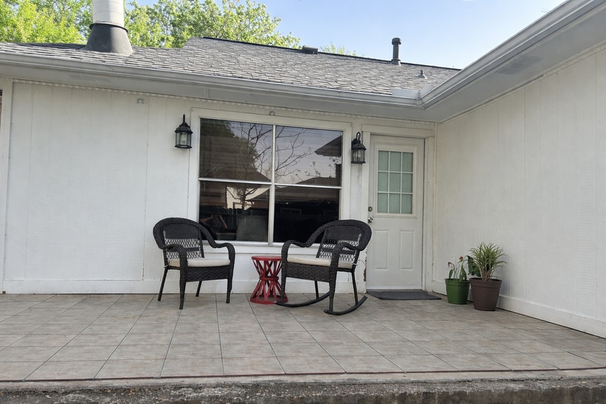 Patio - 2010 Elder Way