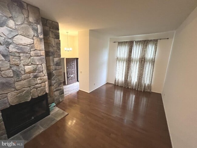 Building Photo - 8729 Sheridan Farms Ct