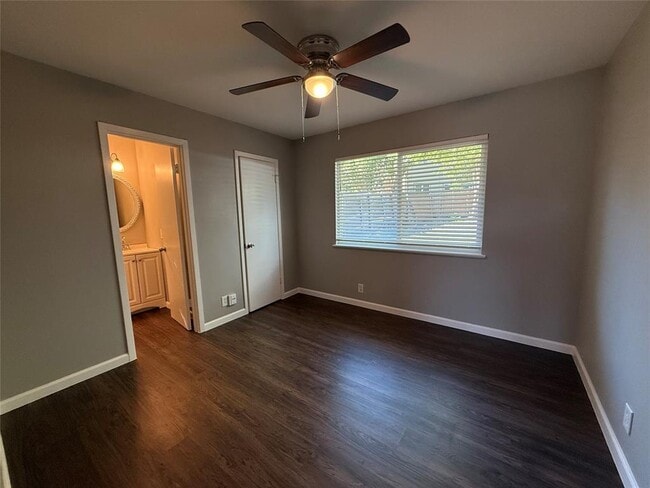 Building Photo - 5202 Provencial Dr