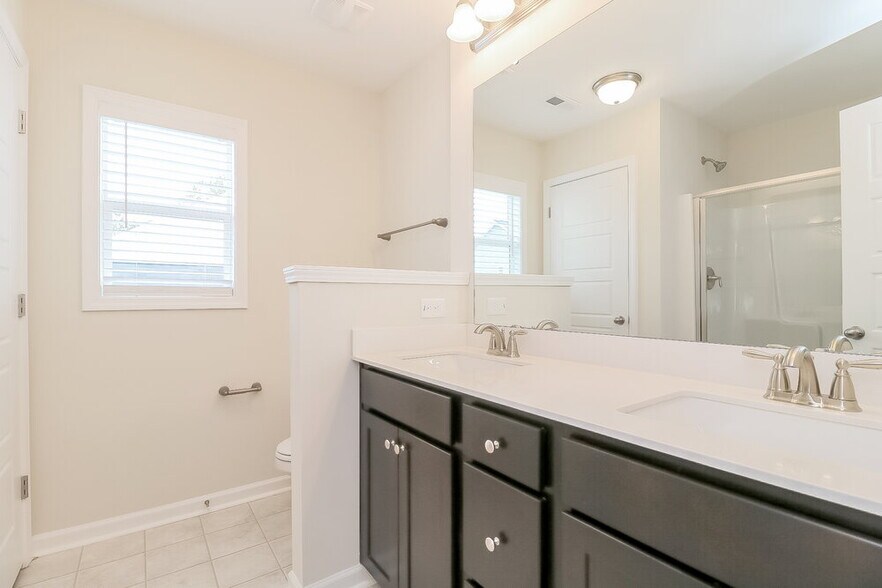 Building Photo - 72 Rosemary St