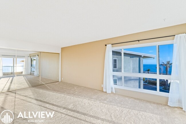 Building Photo - Stunning Ocean Views! 1 Bedroom Condo Avai...