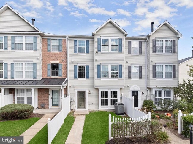Primary Photo - 4244 Maple Path Cir
