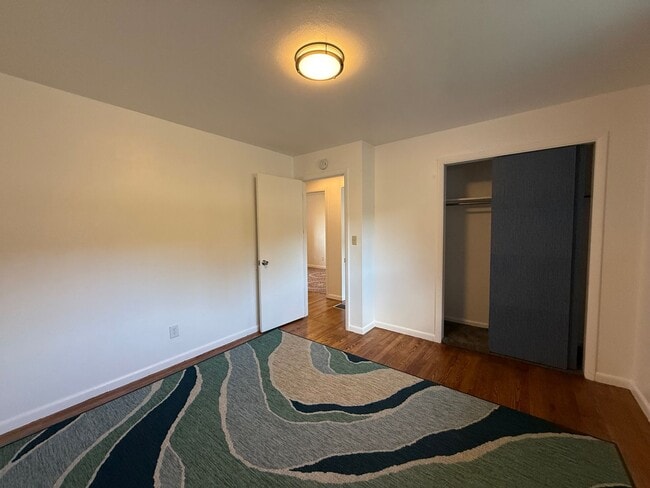 Building Photo - Spacious Rural Ranch!