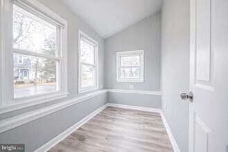 Building Photo - 306 Progress St