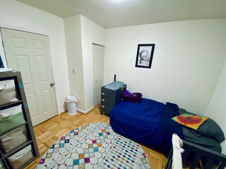 Second bedroom - 4301 Massachusetts Ave NW