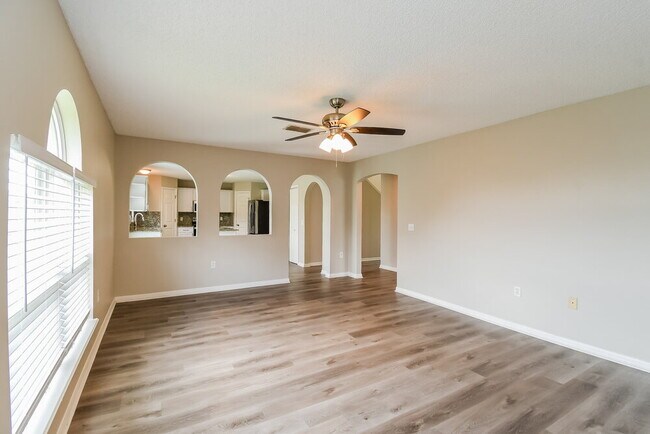Building Photo - 7115 High Bluff Rd