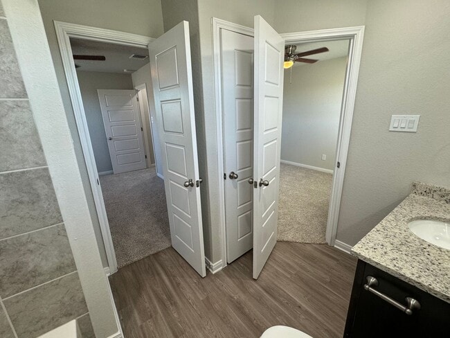 Building Photo - Luxury 3/2.5 2 Story Townhouse in NBTX