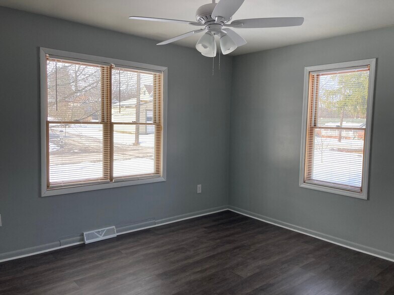 Front Bedroom - 816 14th Ave