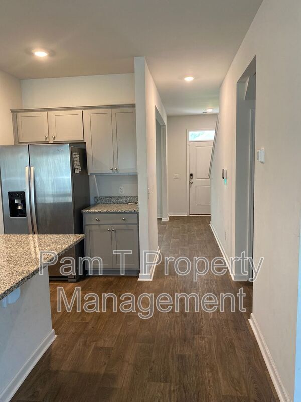 Building Photo - 124 Troupe Dr