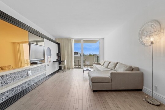 Building Photo - 1100 West Ave