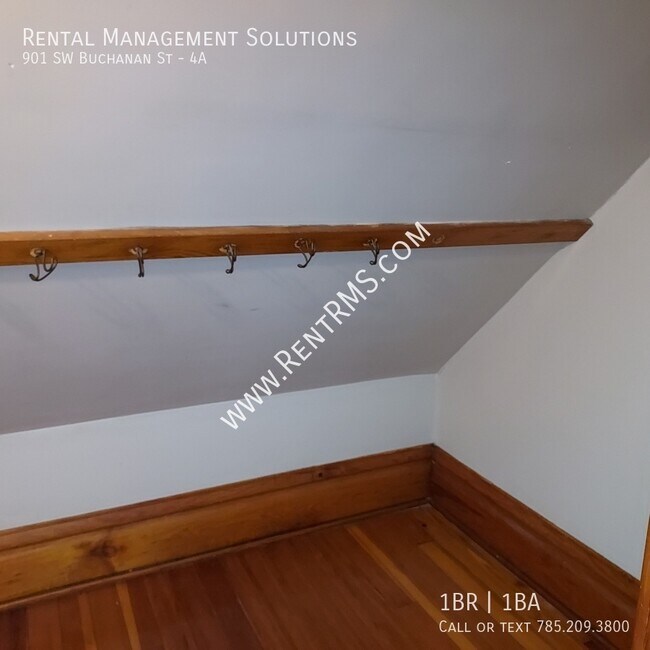 Building Photo - 901 SW Buchanan St