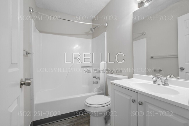 Building Photo - 3413 Clingstone Way