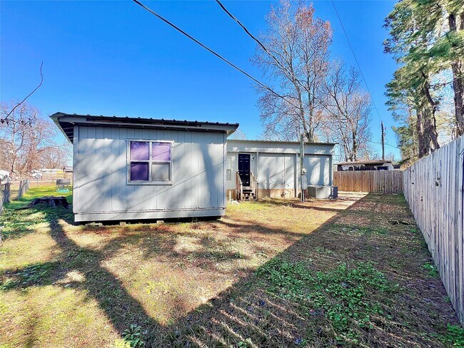 Building Photo - 1508 Darden Dr