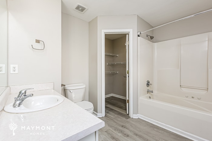 Building Photo - 206 Yukon Dr