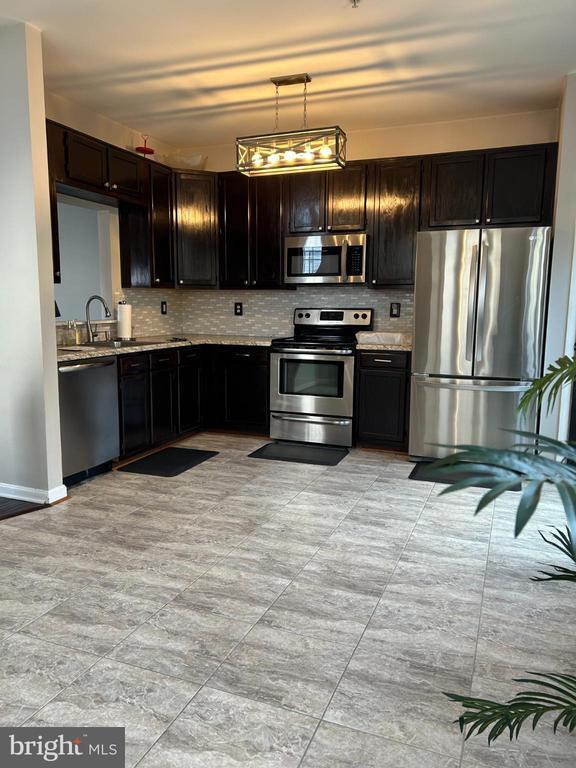 Building Photo - 10685 Jacksonhole Pl