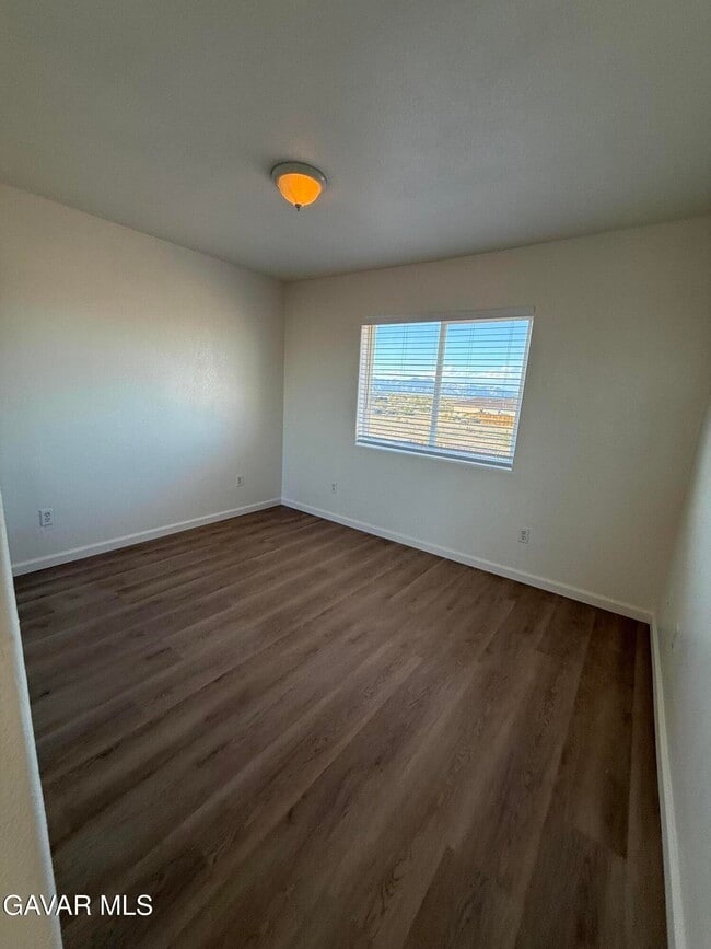 Building Photo - 6761 California City Blvd