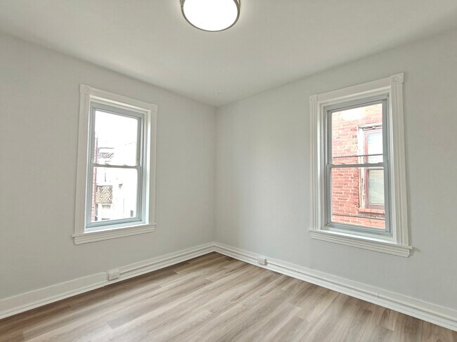 Building Photo - 282 S Ithan St