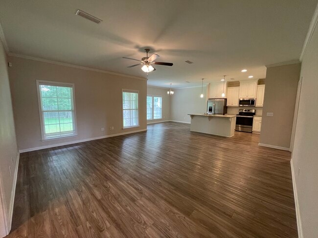 Building Photo - 407 Cotton Ridge Ln