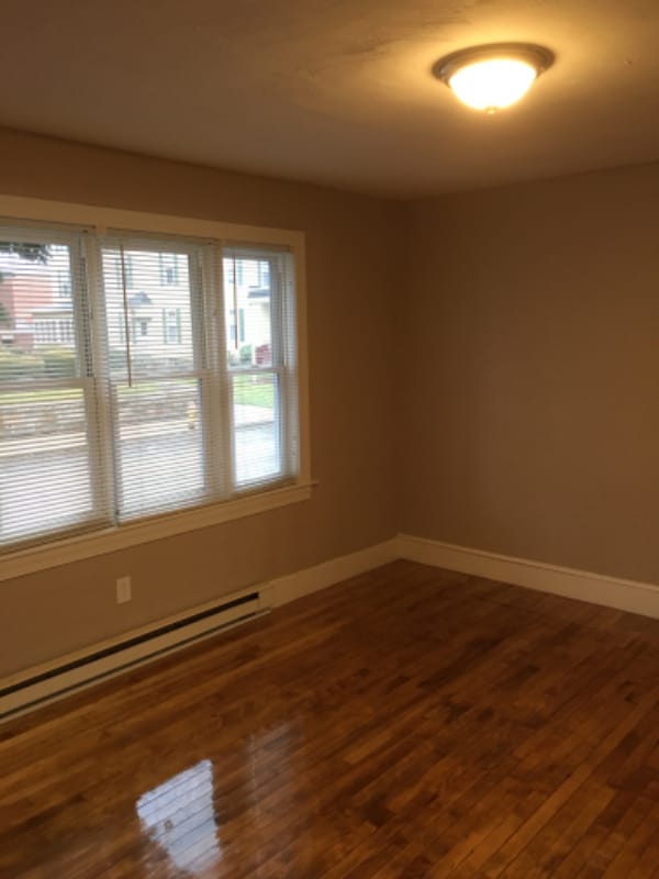 Building Photo - 609 Cambridge St