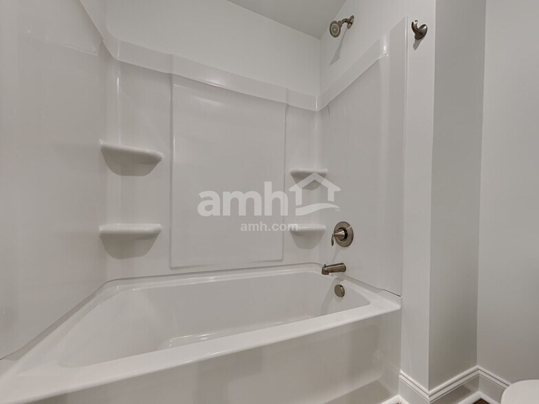 Building Photo - 325 Armstrong Curv