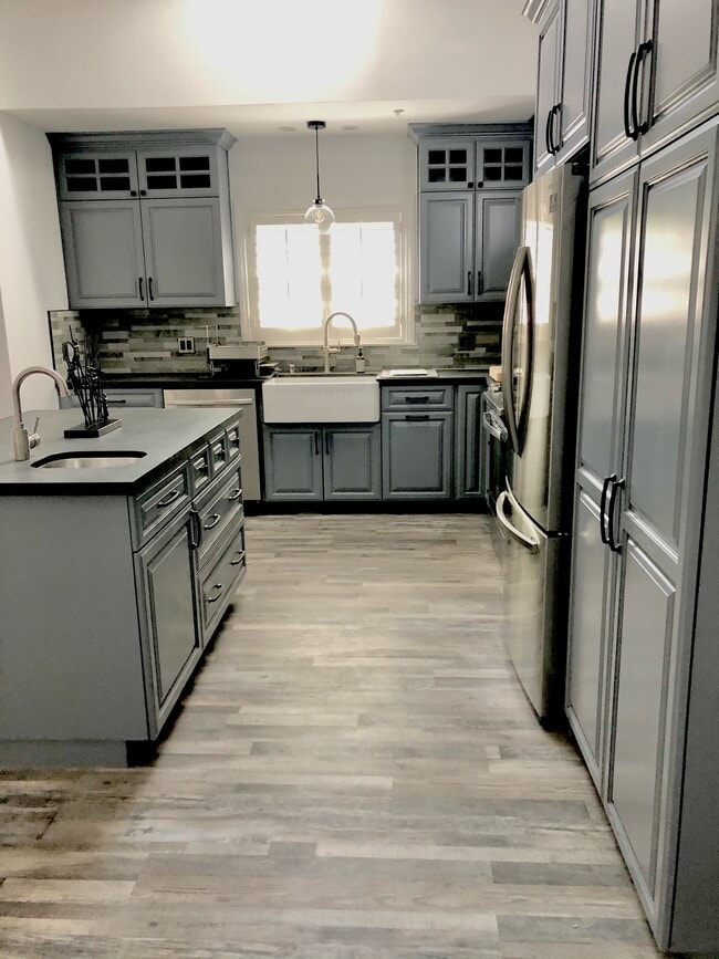 Building Photo - 6334 Orion Ave