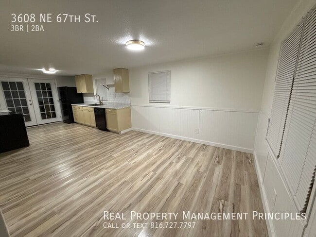 Building Photo - 3608 NE 67th St