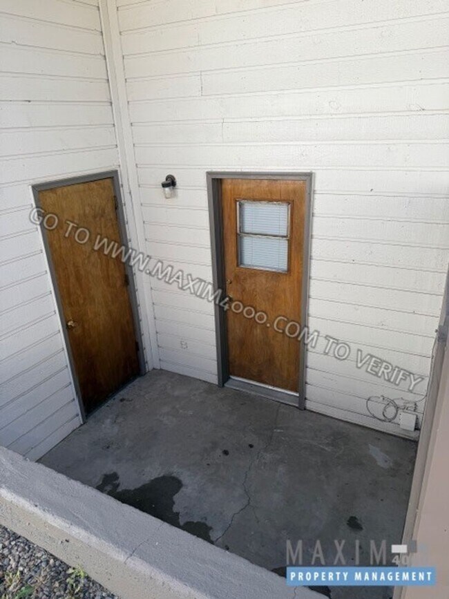 Building Photo - 2150 College Pl