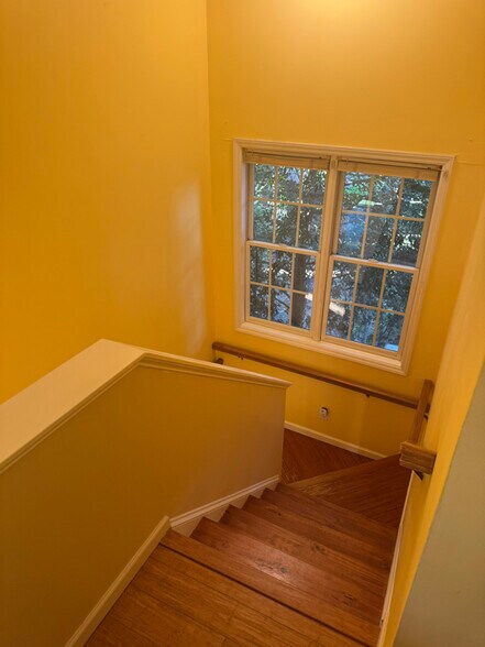 Building Photo - 210 Snow Camp Dr